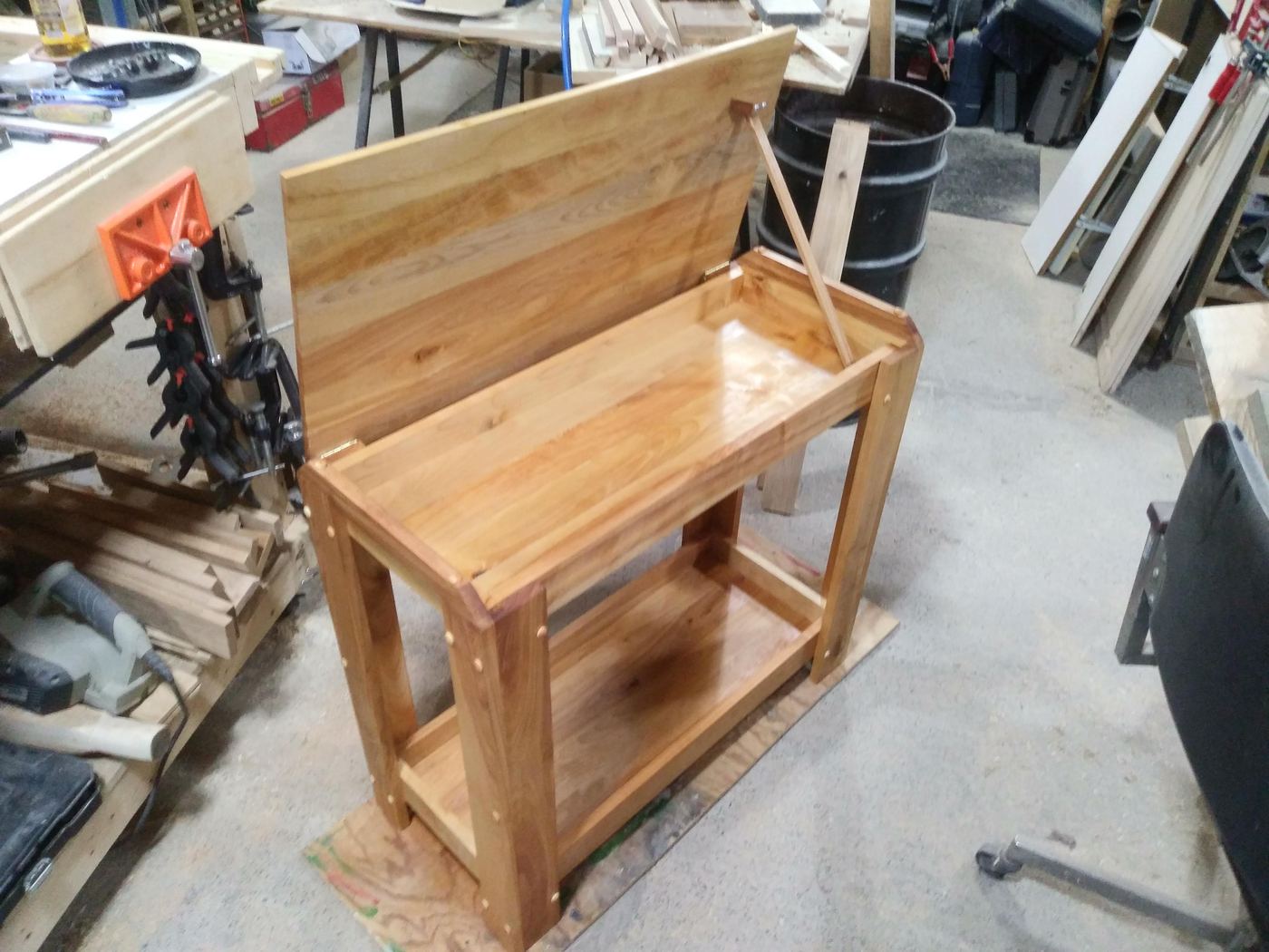 Banc-coffre en bois massif