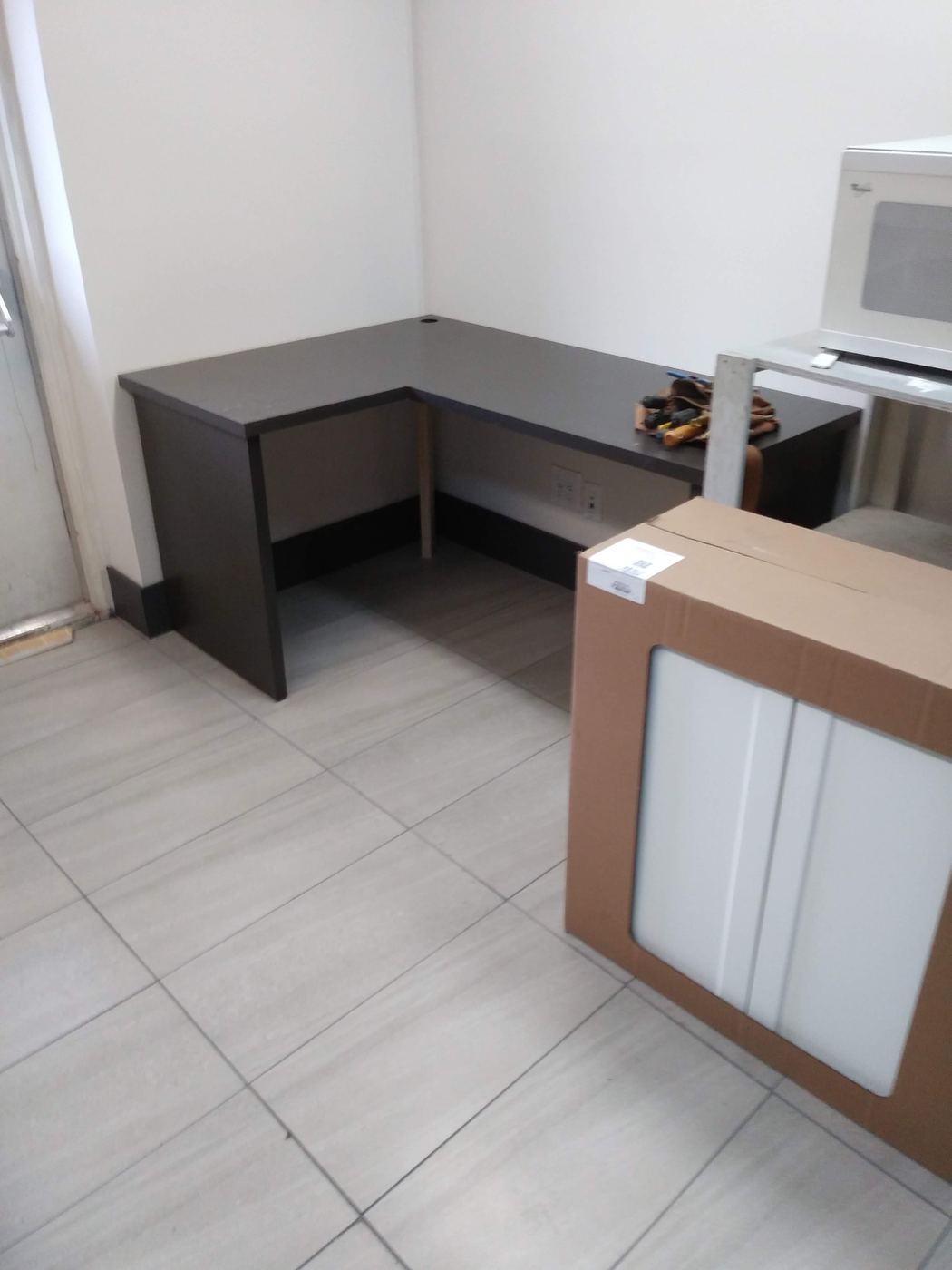Comptoir en L — installé chez le client