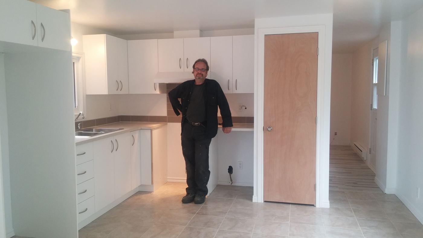 Cuisine complète — armoires et rénovation